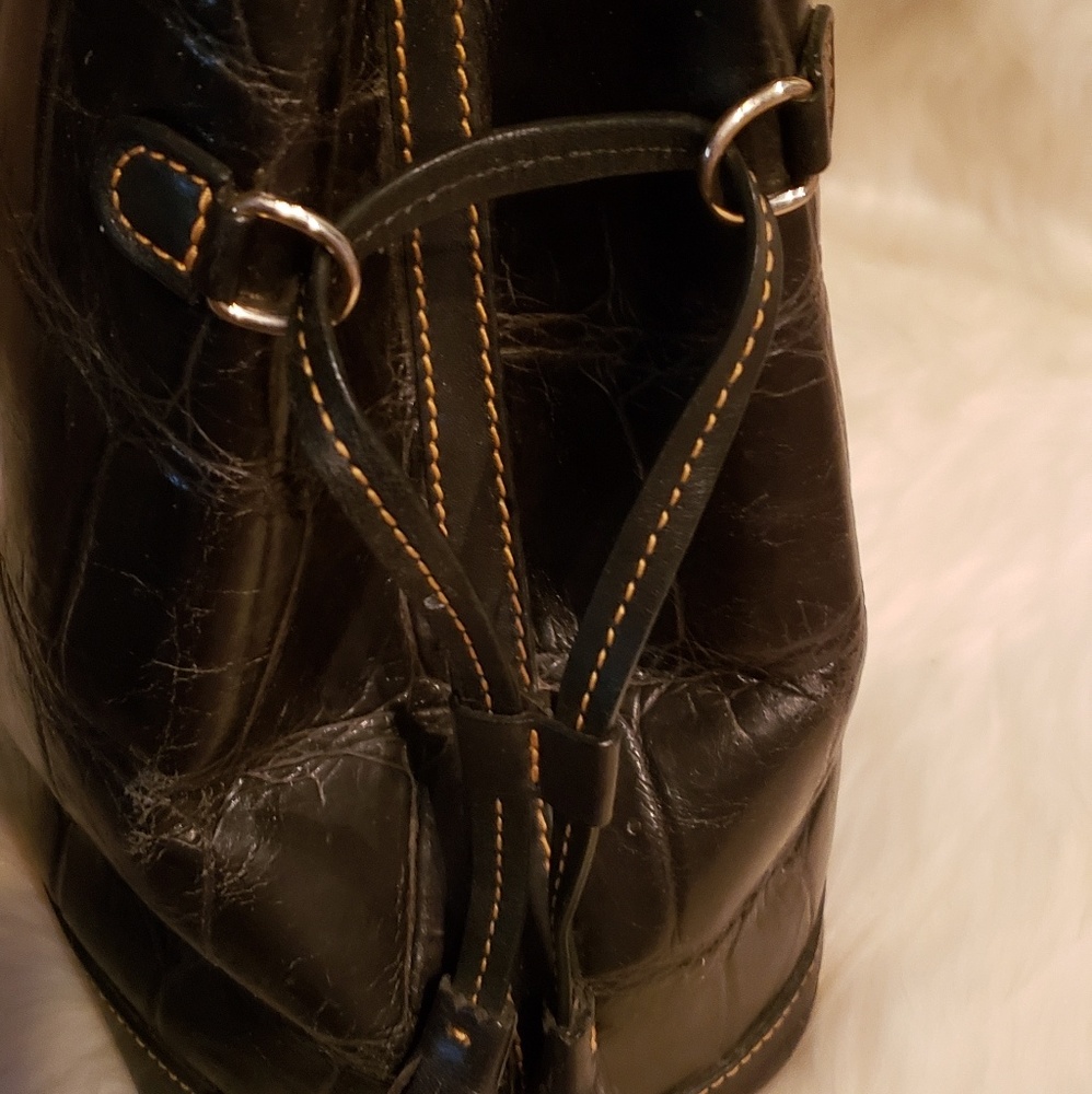 Dooney & Bourke - Picture 4 of 8